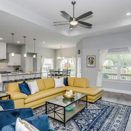 3138 Laurel Drive Villa